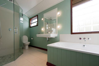 Beautiful bathroom, quality fixtures.